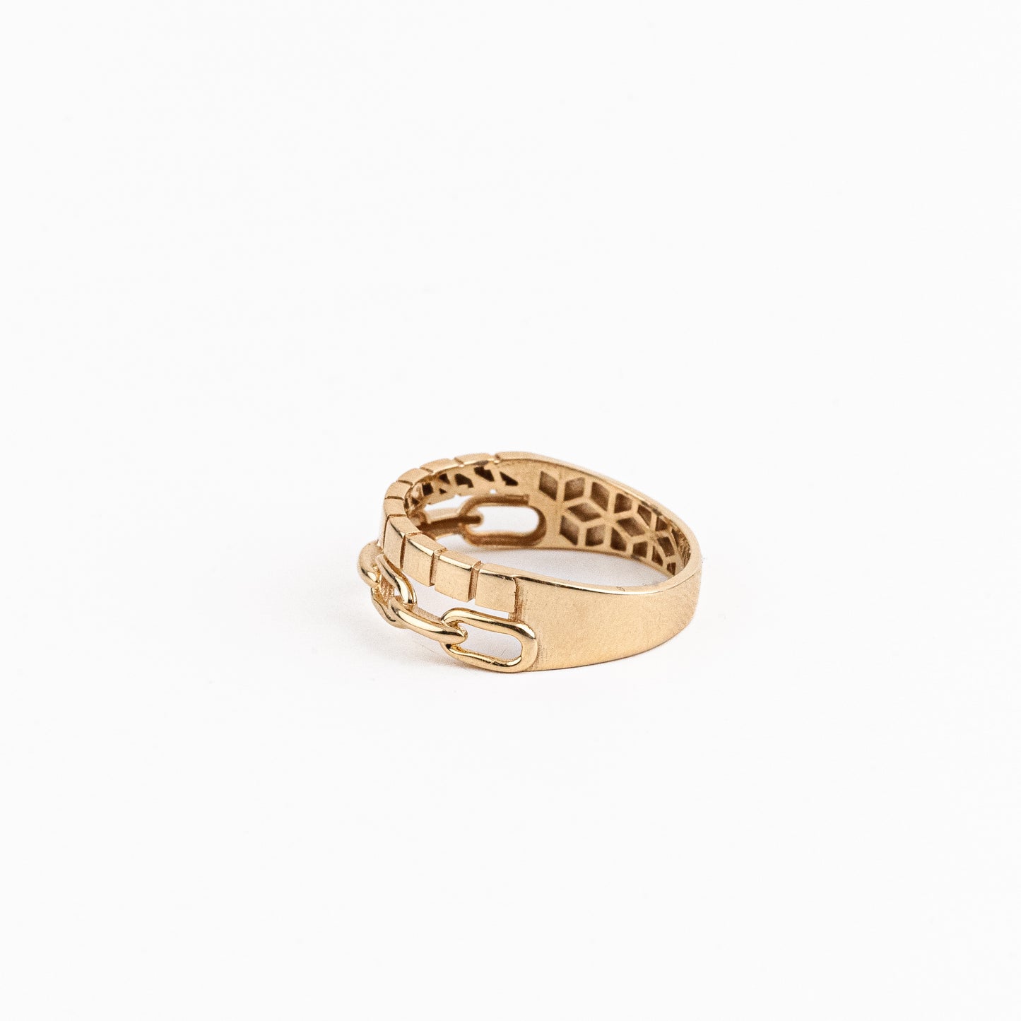 Double Layer with Chain Ring