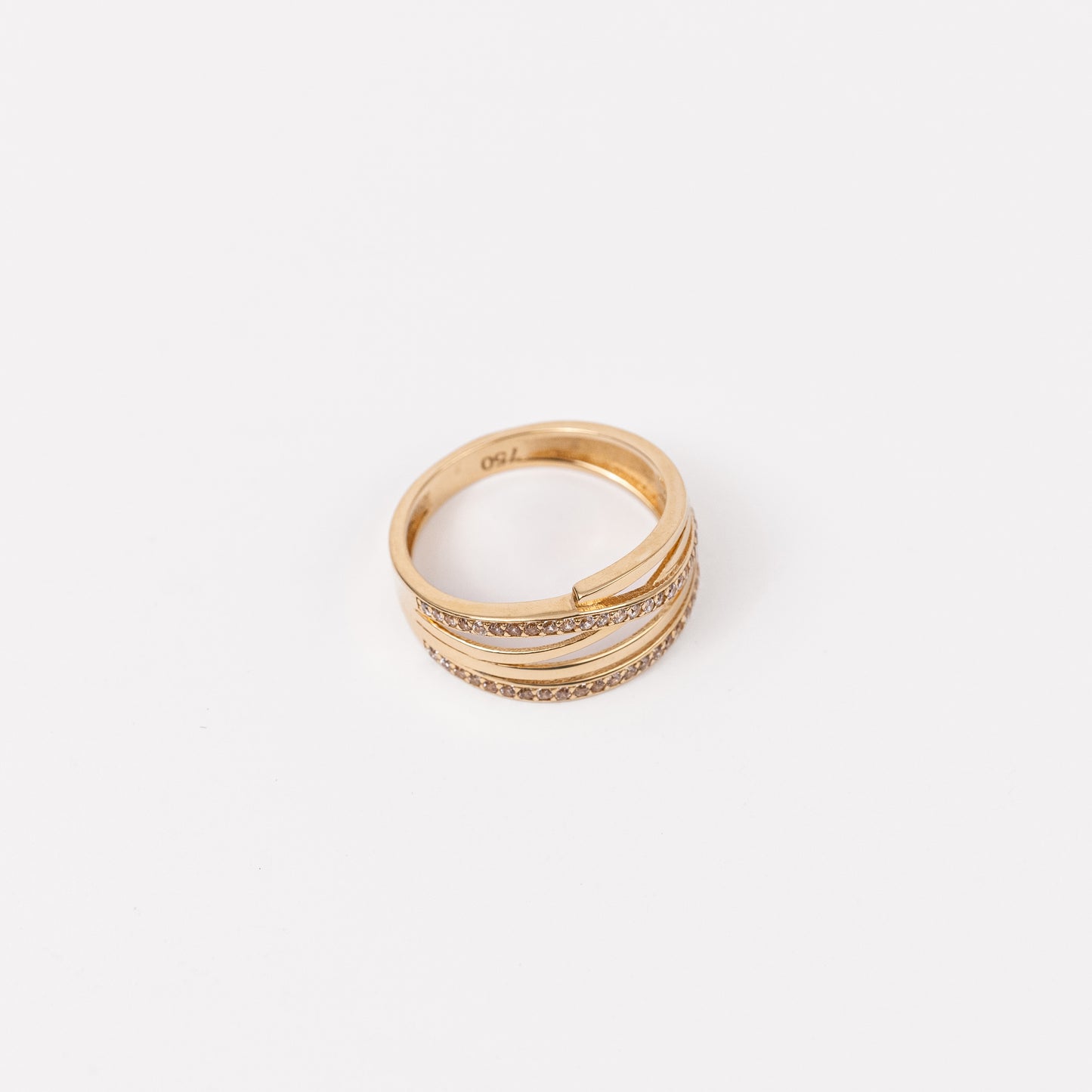 Elegant Curves Ring