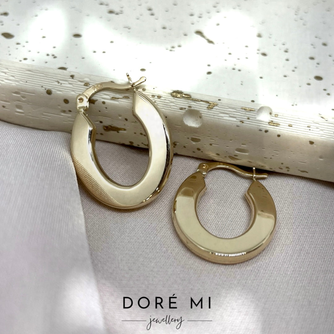 Minimal Oval Hoop Earrings