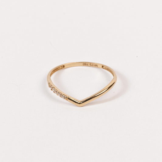 Dainty Curved Ring