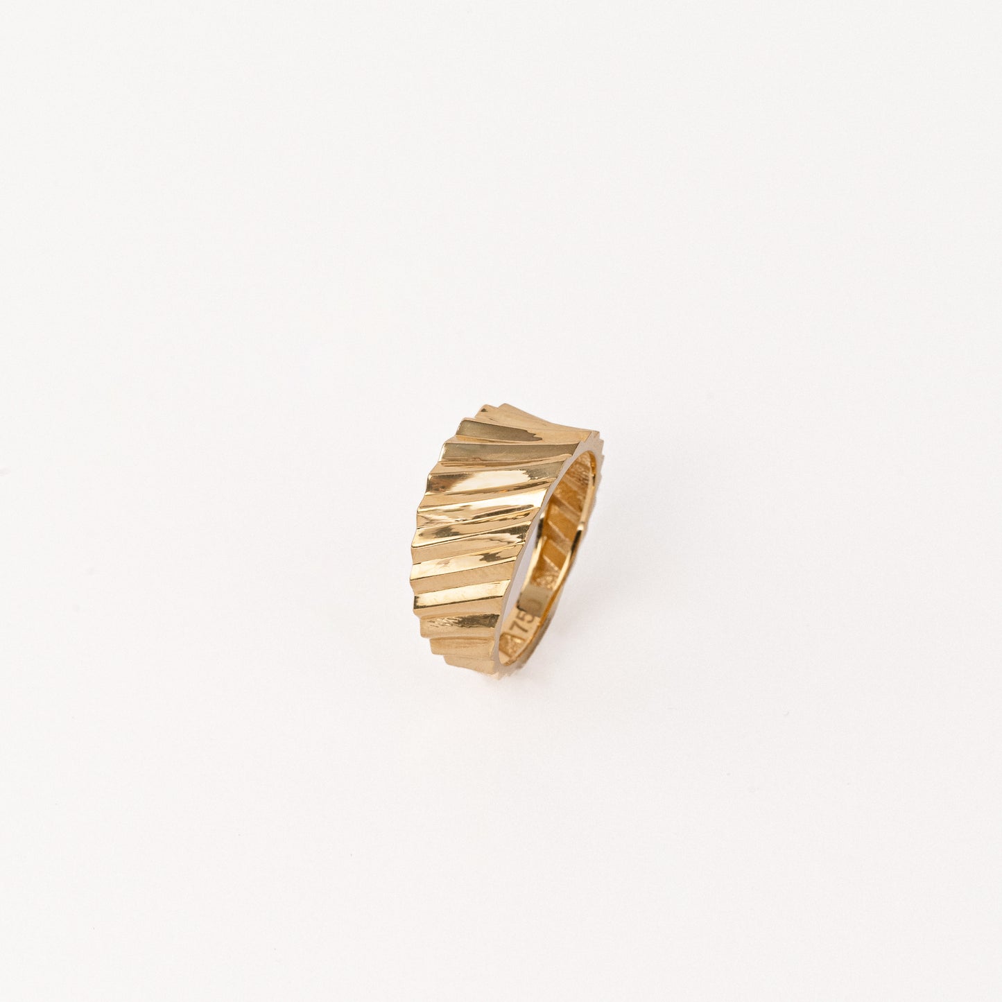 Stripes Edgy Ring
