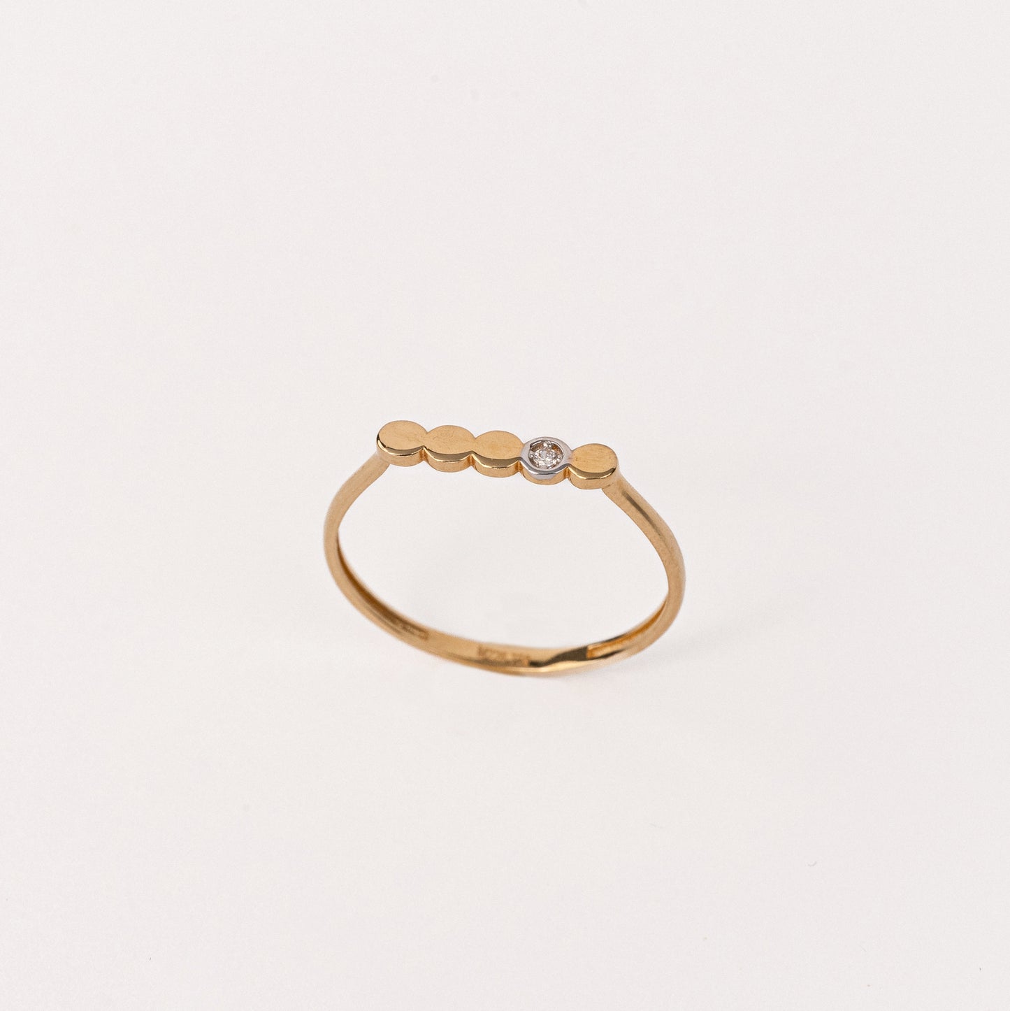 Dainty Circles Ring