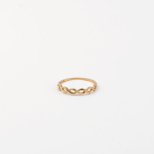 Twisted Chain Ring