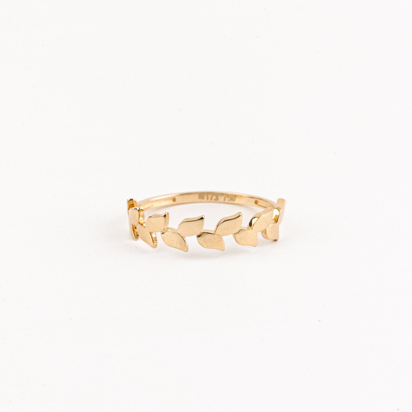 Simple Leaves Ring