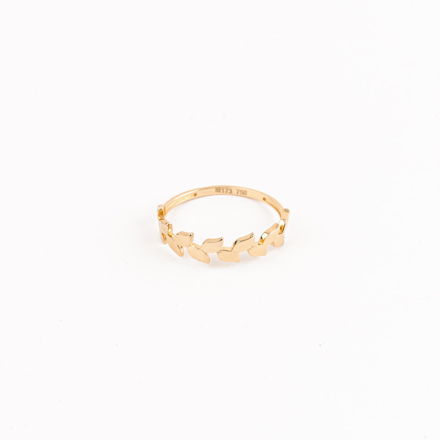 Simple Leaves Ring