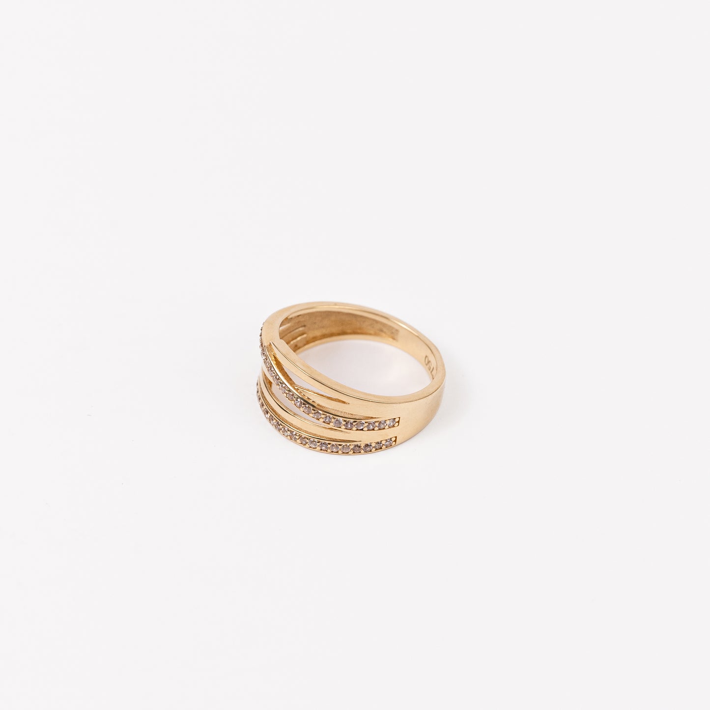 Elegant Curves Ring