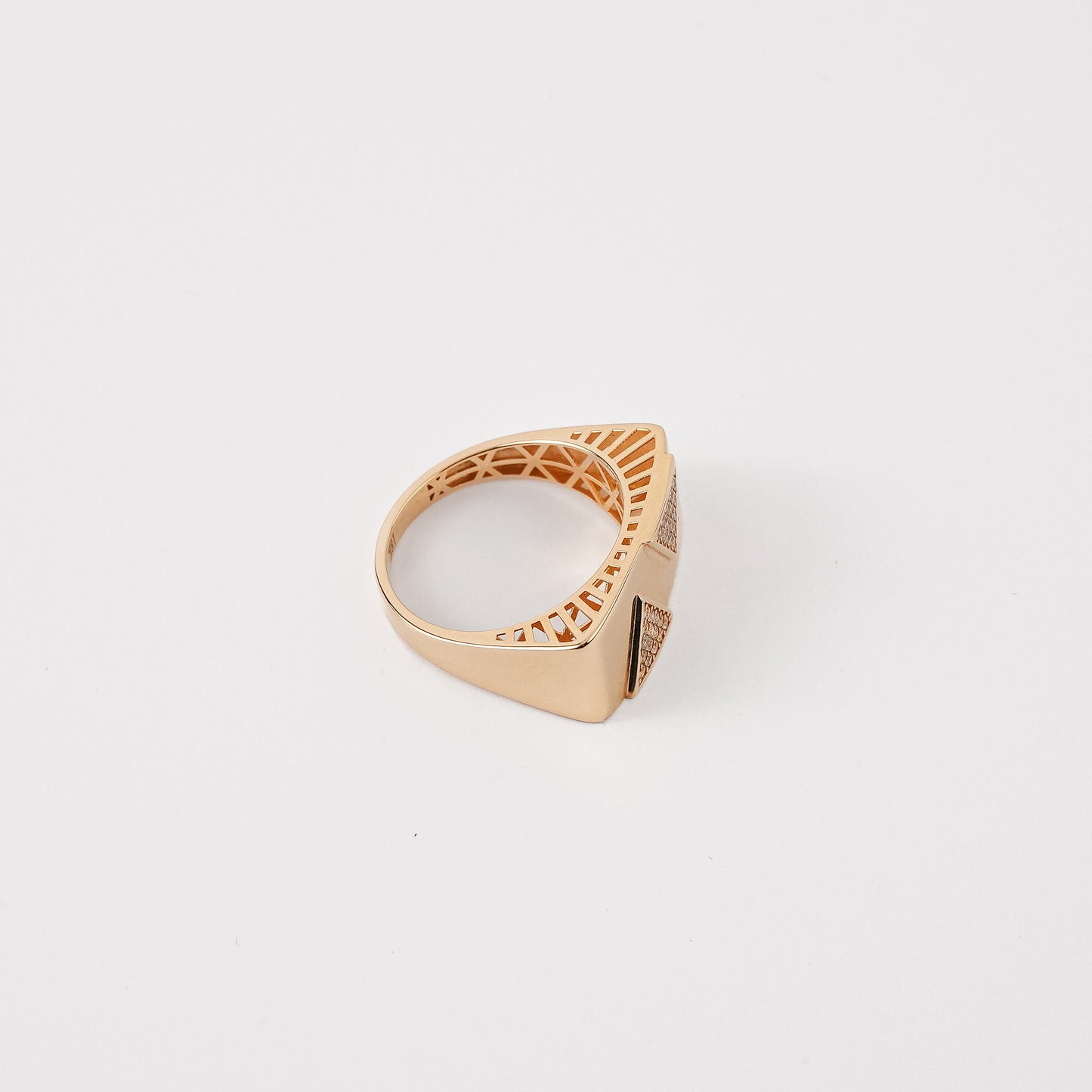 Triangles Edgy Ring